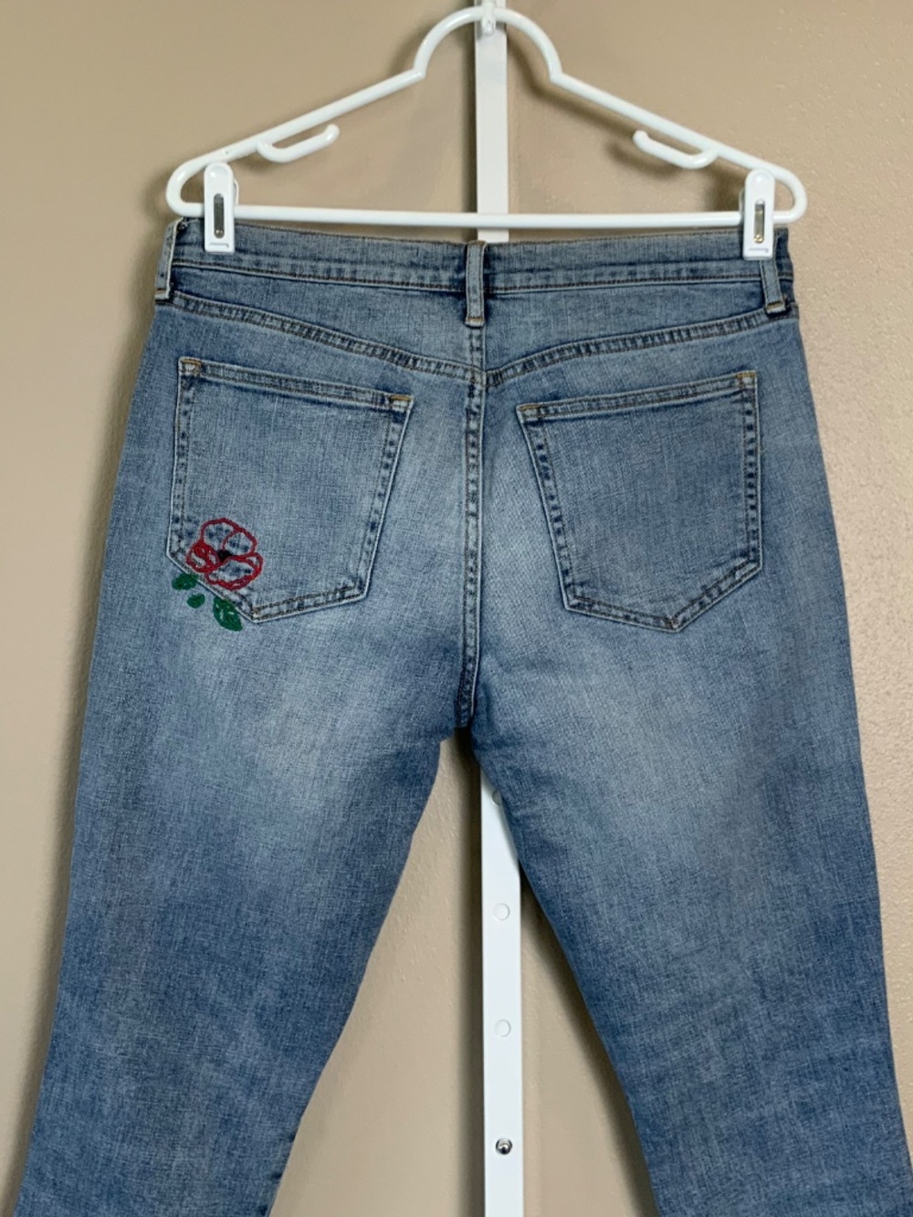 GAP AUTHENTIC 1969 Embroidered Best Girlfriend Jeans - Picture 12 of 16